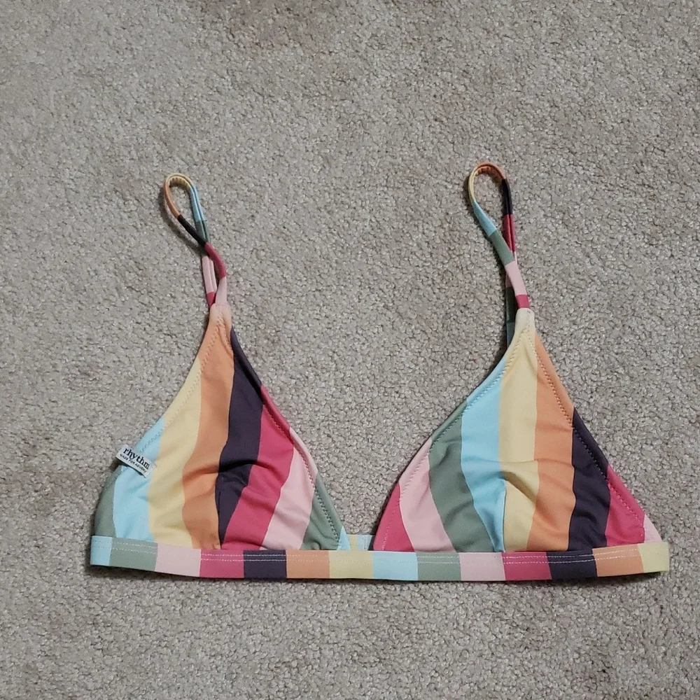 Rhythm Sahara Triangle Bikini Top. Size: Medium - Picture 1 of 8